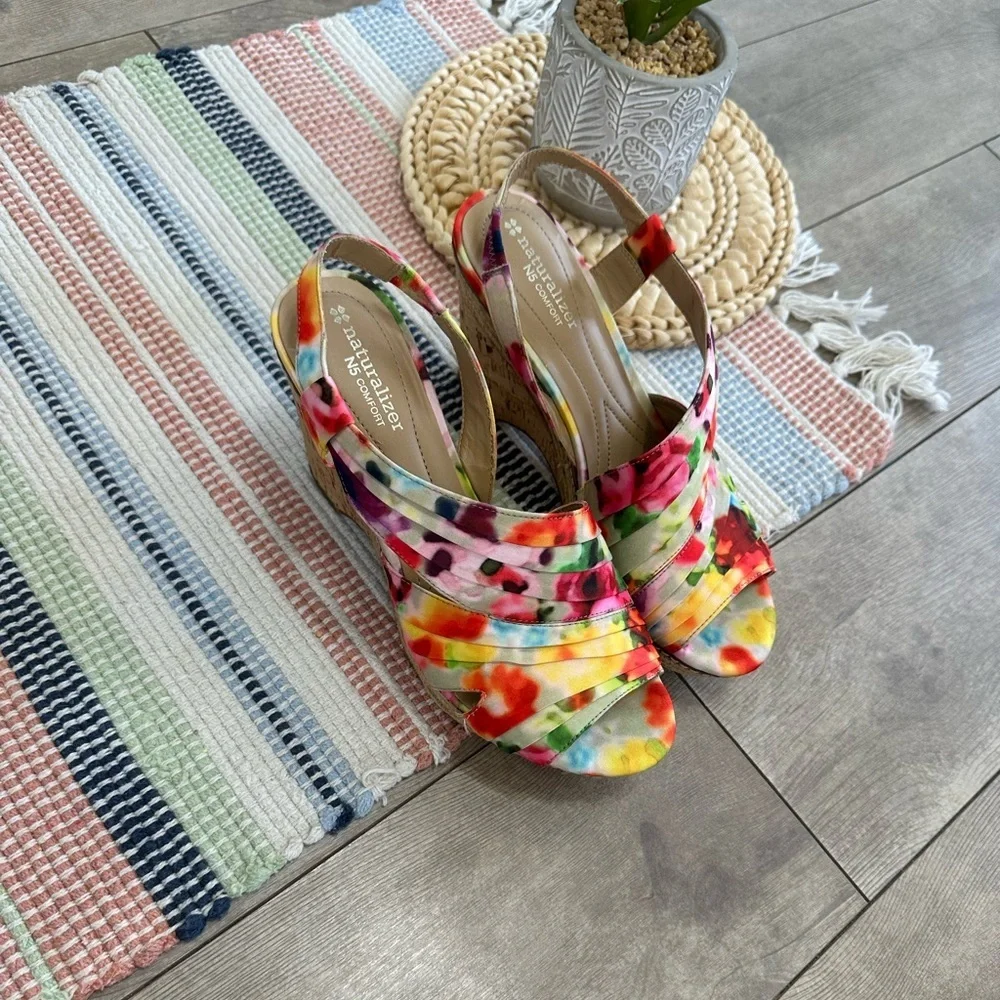 Naturalizer Lulianna Floral Ankle Strap Wedge Sandal Heel Shoes Size 8 1/2W